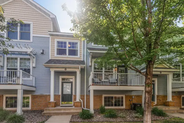 1666 Village Trail E #6, Saint Paul, MN 55109