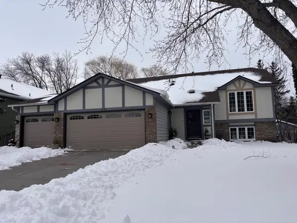 6535 Upper 14th Street N, Oakdale, MN 55128
