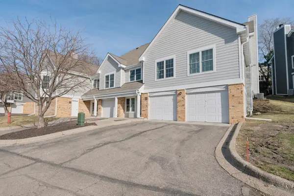 5980 Chasewood Parkway #102, Minnetonka, MN 55343