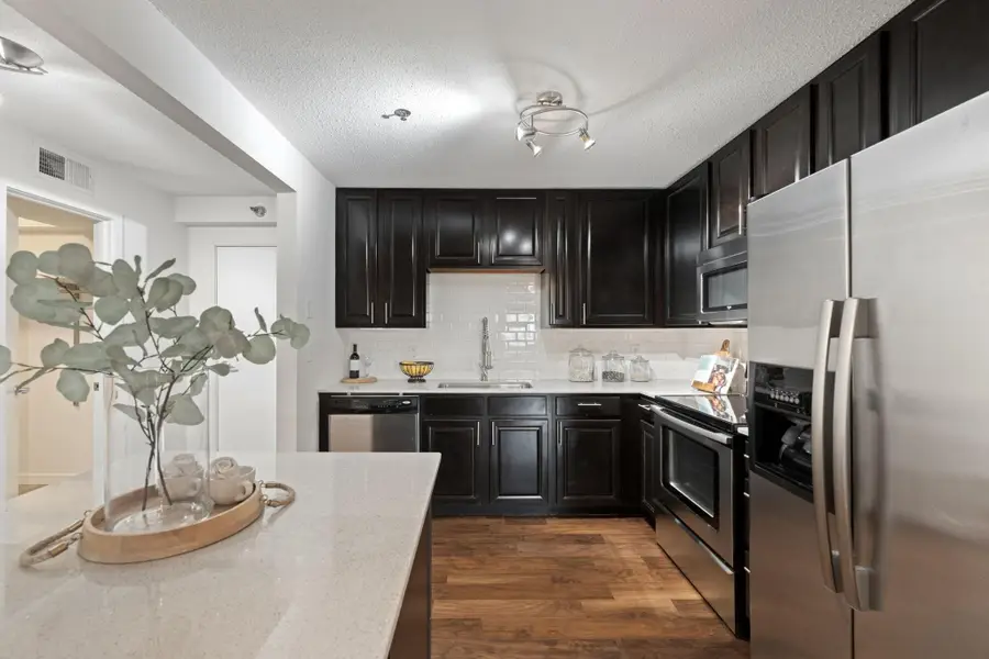 48 Groveland Terrace #B307, Minneapolis, MN 55403 - #2