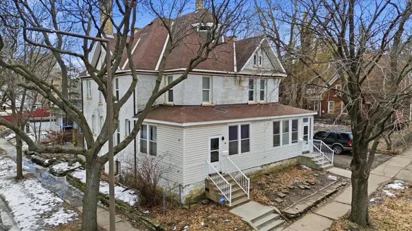 570 Hall Avenue, Saint Paul, MN 55107