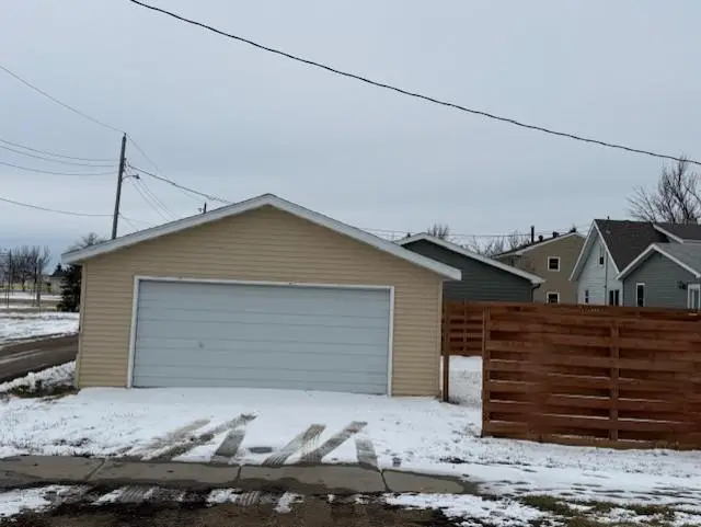 302 10th Street S, Breckenridge, MN 56520 - #3