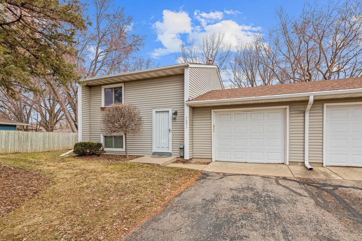 7093 146th Street W, Apple Valley, MN 55124 - #1