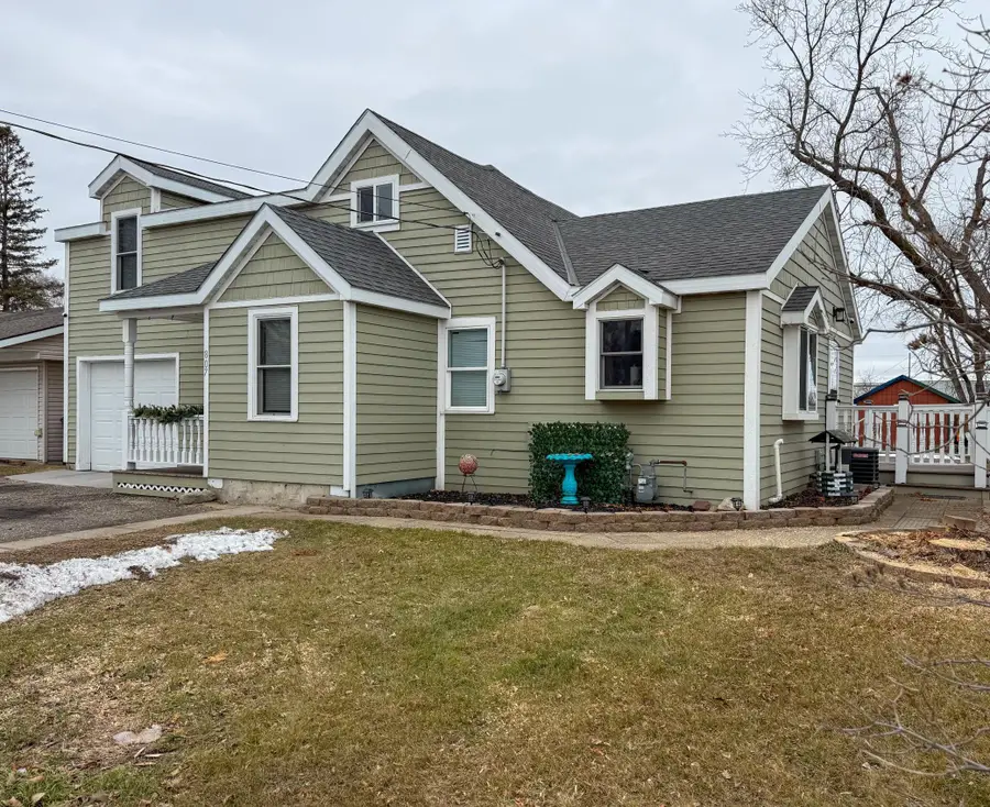 807 21st Street Nw, Bemidji, MN 56601 - #3