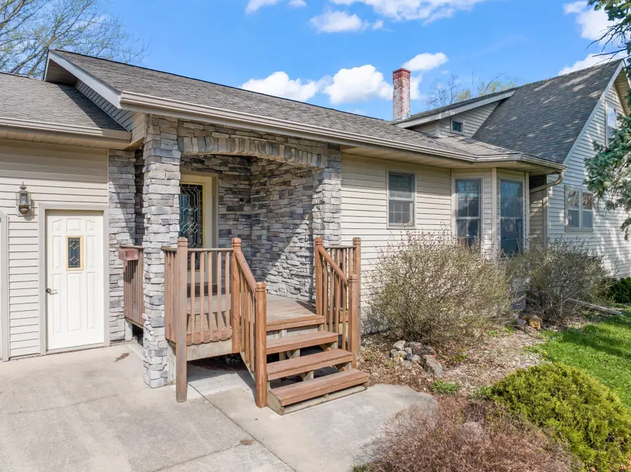 203 W Main Street, Blooming Prairie, MN 55917 - #2