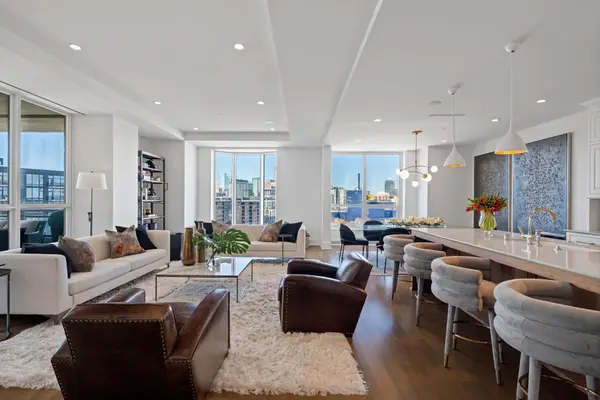 1111 W River Parkway #11C, Minneapolis, MN 55415