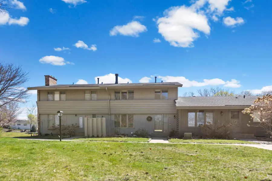 25 Walden Street, Burnsville, MN 55337 - #2