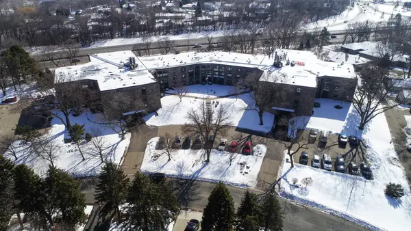 1850 Eagle Ridge Drive #E205, Saint Paul, MN 55118