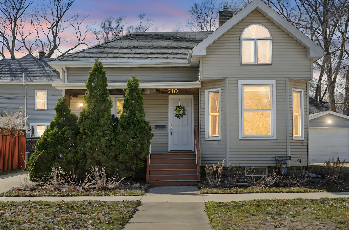 710 1st Avenue Nw, Faribault, MN 55021 - #1
