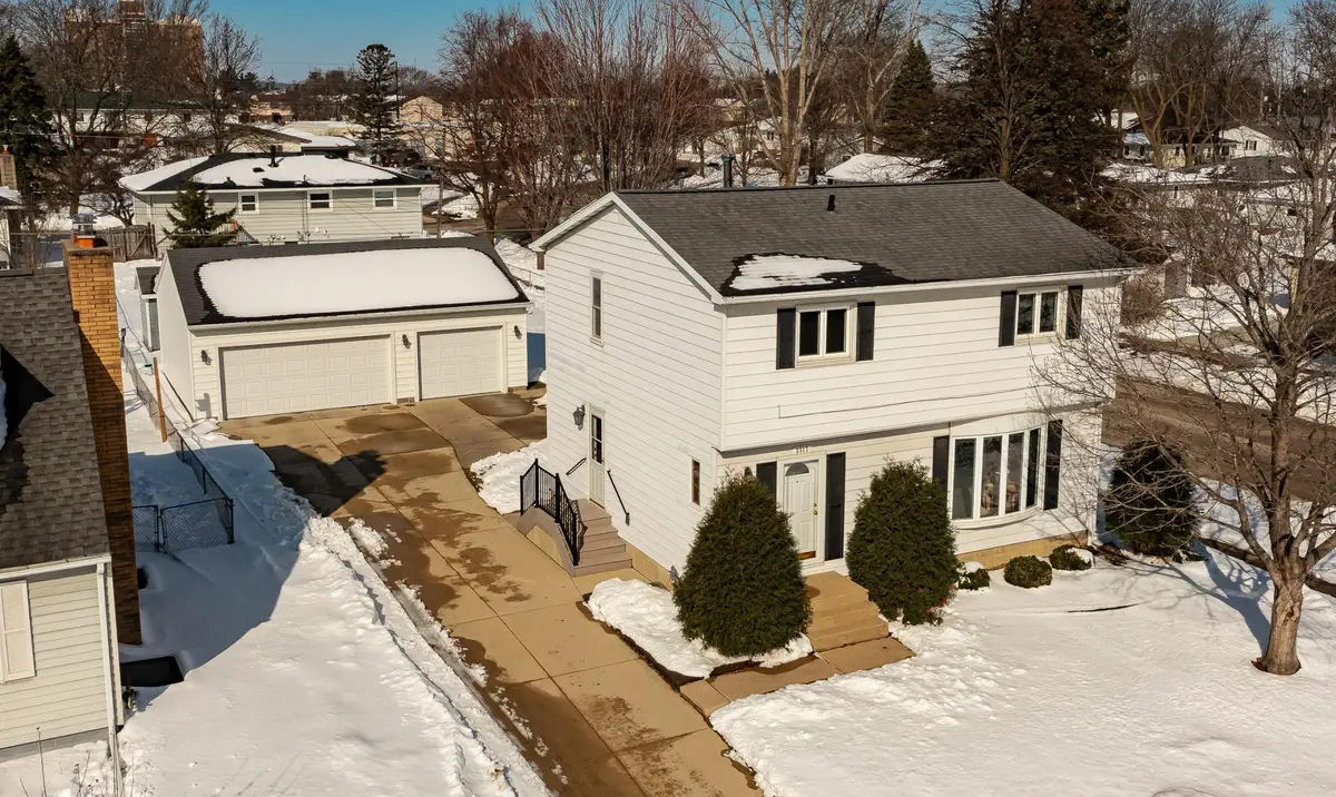 3917 16th Avenue Nw, Rochester, MN 55901 - #1