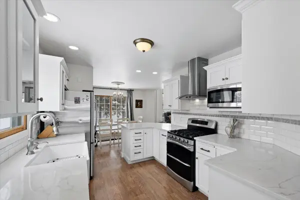 8055 Curtis Lane, Eden Prairie, MN 55347