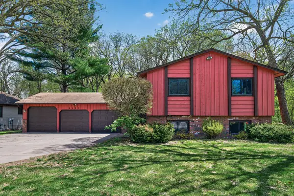 8285 Pleasant View Drive, Saint Paul, MN 55112