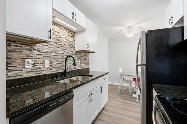 4530 Park Commons Drive #119, Minneapolis, MN 55416