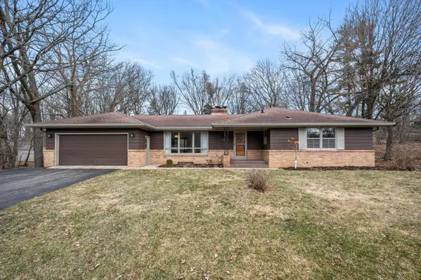 352 Cimarron Road, Saint Paul, MN 55124