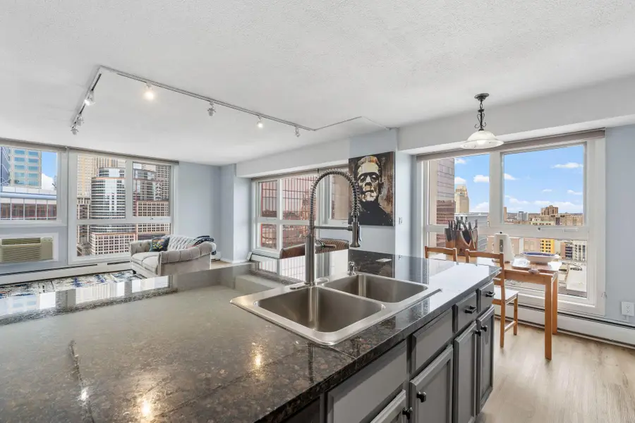 433 S 7th Street #1801, Minneapolis, MN 55415 - #2