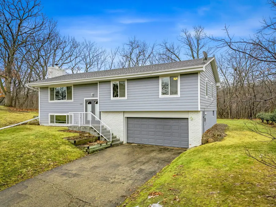 112 Pony Lane E, Apple Valley, MN 55124 - #2