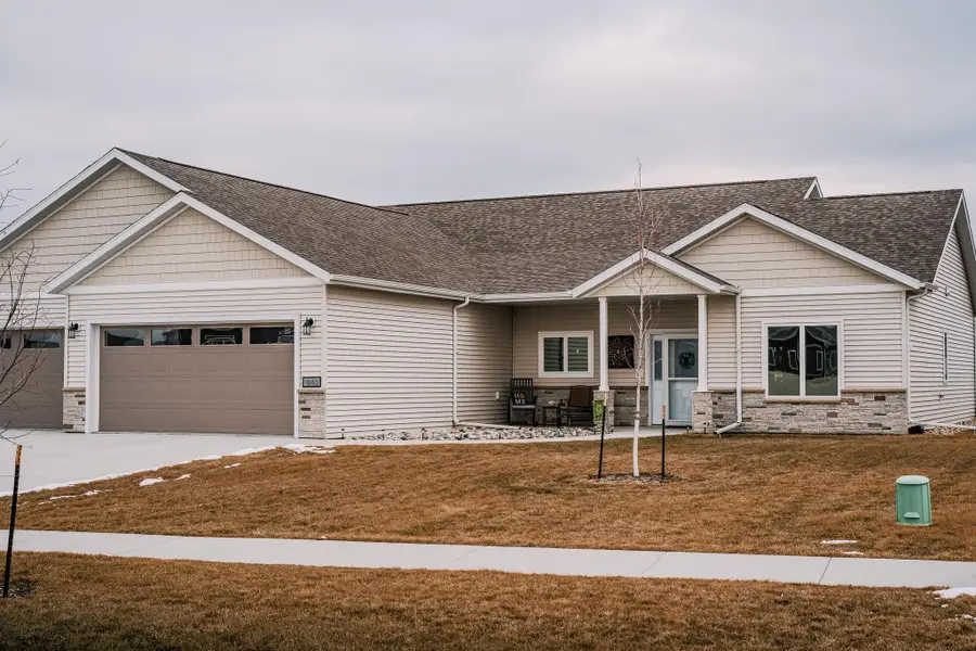 1845 67th Avenue S, Fargo, ND 58104 - #2
