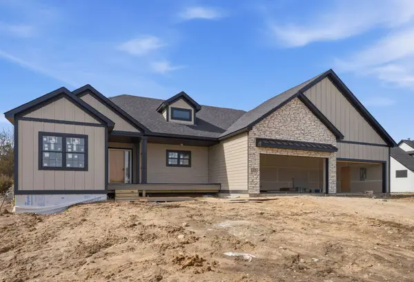 376 Moelter Lane, Hudson, WI 54016