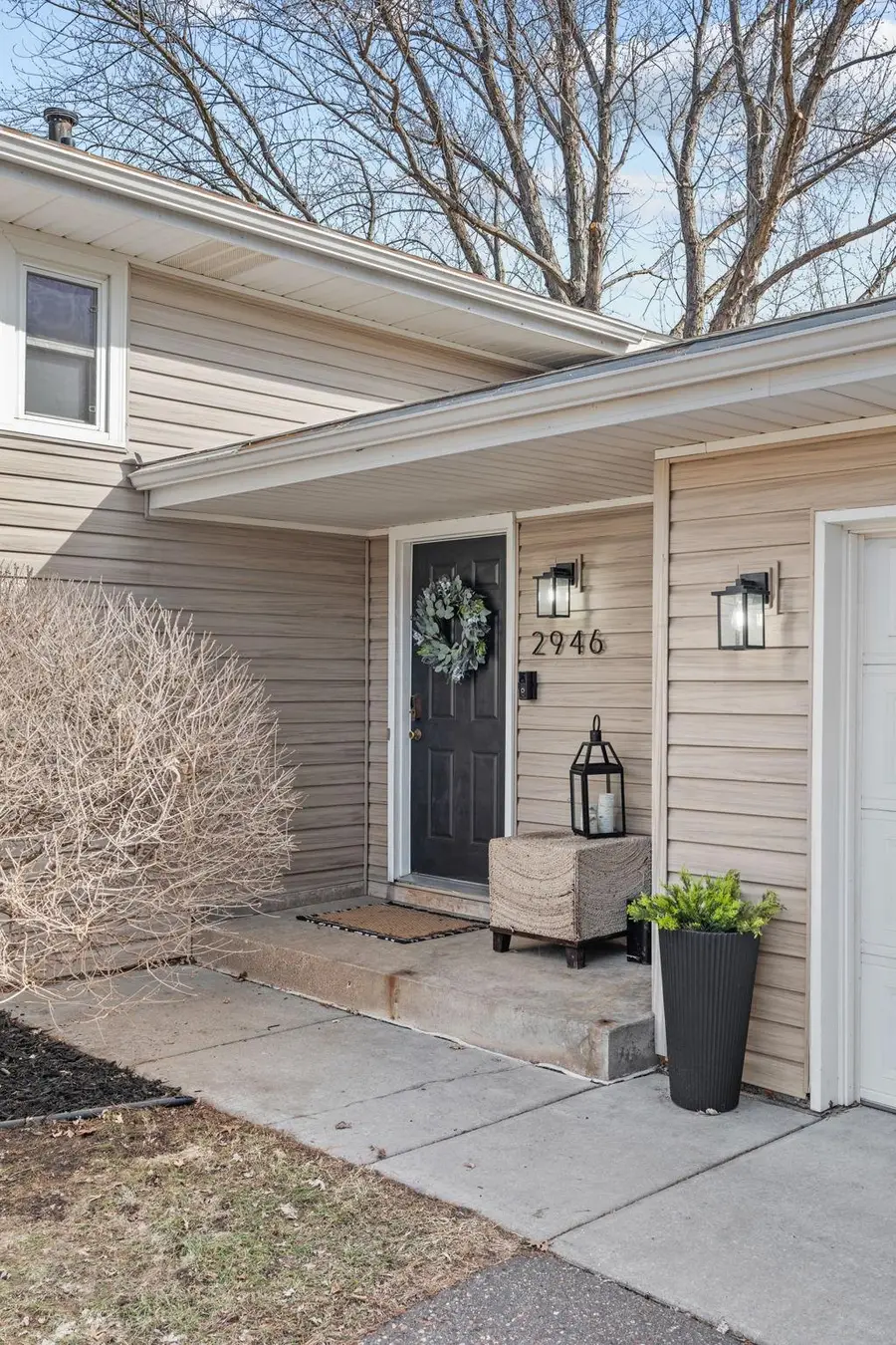 2946 Mcknight Road N, Saint Paul, MN 55109 - #2