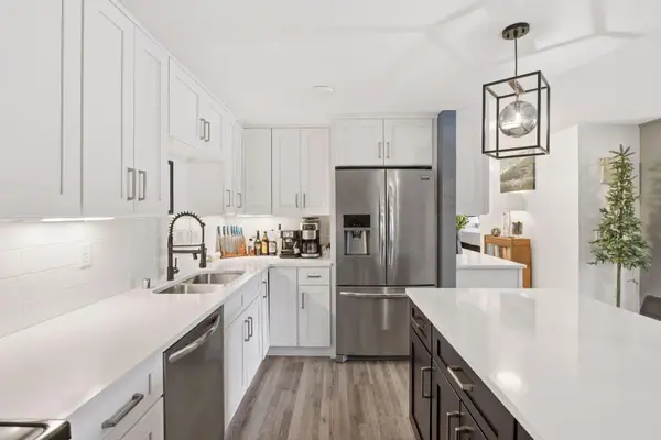 10401 Cedar Lake Road #410, Hopkins, MN 55305