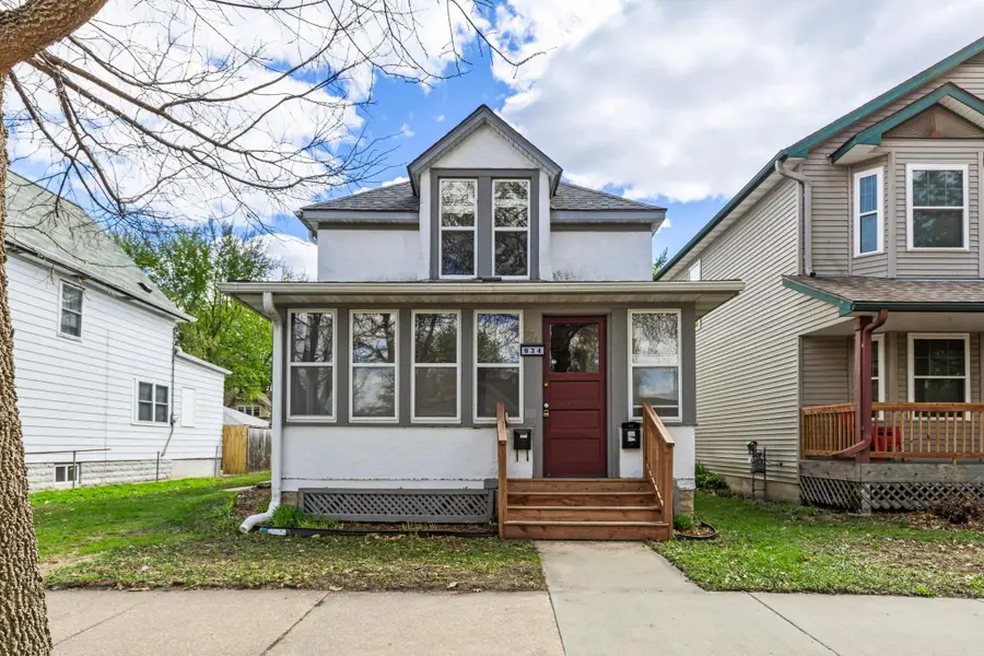 934 Juno Avenue, Saint Paul, MN 55102 - #2