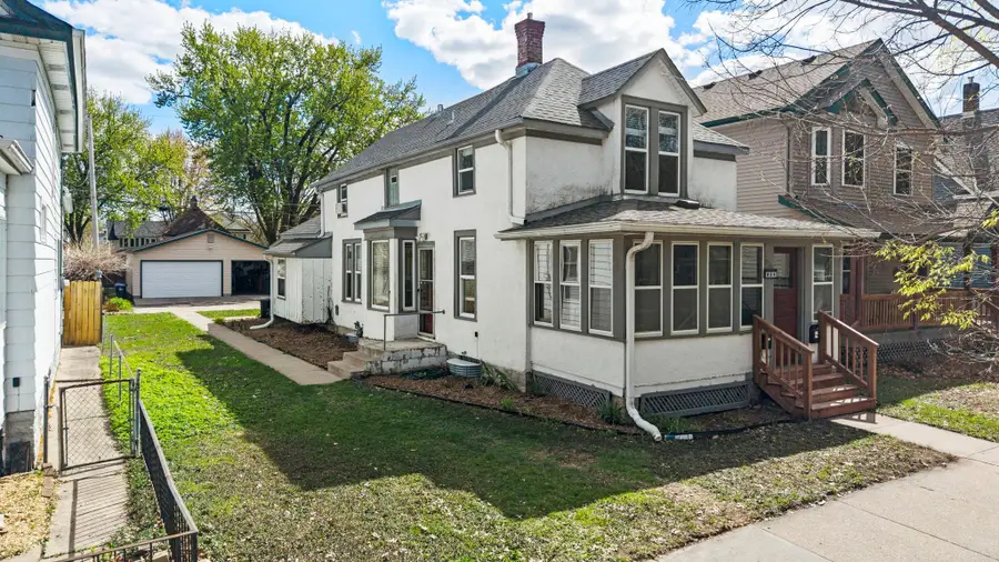 934 Juno Avenue, Saint Paul, MN 55102 - #3
