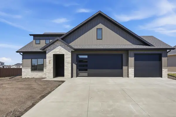 3296 Timber Creek Circle S, Fargo, ND 58104