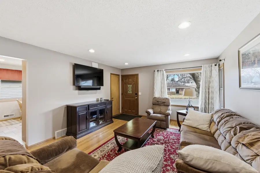 4412 2 1/2 Street Ne, Minneapolis, MN 55421 - #3