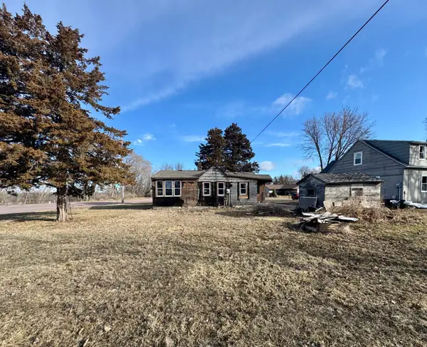704 E Walnut Street, Redwood Falls, MN 56283