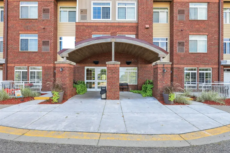 649 Old Highway 8 Nw #238, Saint Paul, MN 55112 - #3