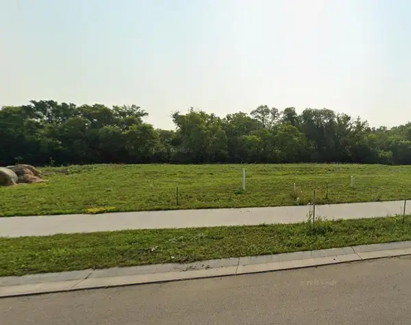 8912 Meadowlark Parkway, Horace, ND 58047