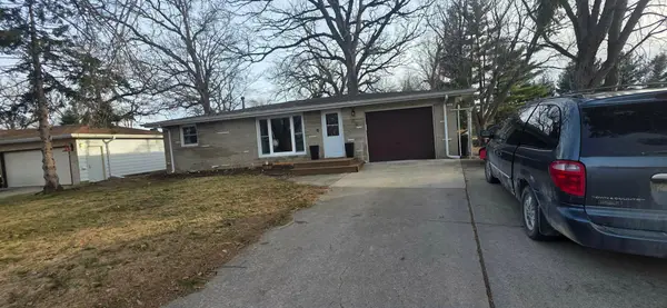 103 W Richway Drive, Albert Lea, MN 56007