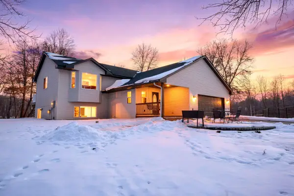 5953 236th Avenue Nw, Saint Francis, MN 55070