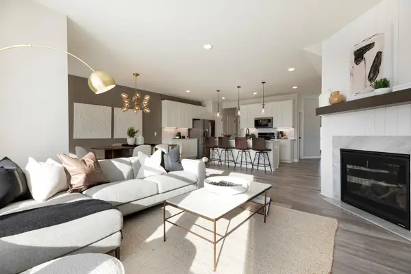 4759 Airlake Drive, Woodbury, MN 55129