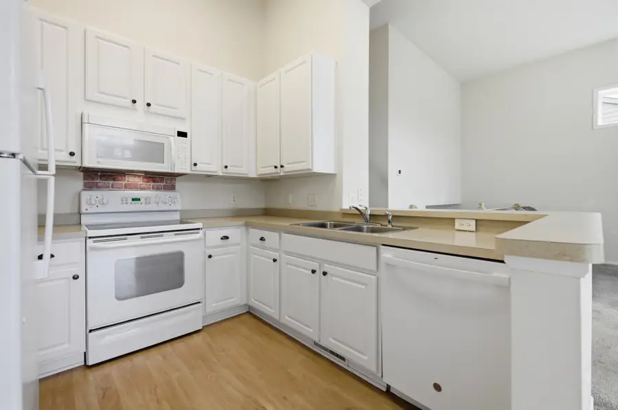 2861 Century Trail, Chanhassen, MN 55317 - #3