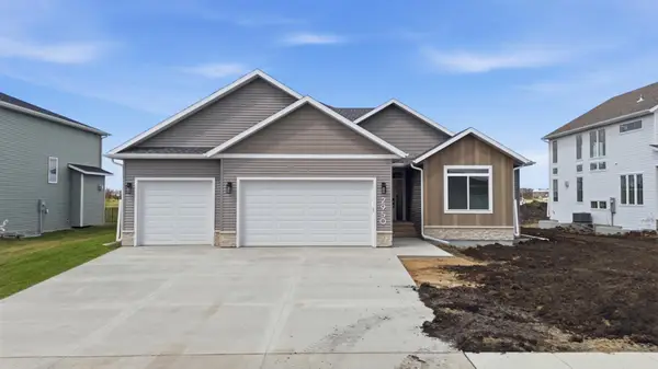 2950 Prairie Farms Circle S, Fargo, ND 58104