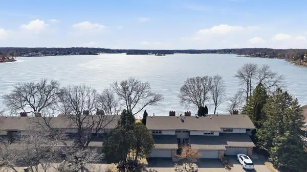 4090 Wagon Bridge Circle, Prior Lake, MN 55372