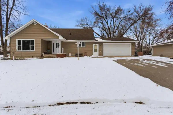 1304 9th Street Sw, Willmar, MN 56201