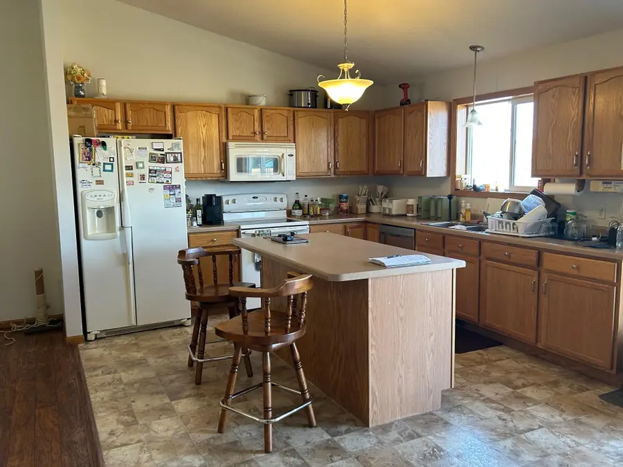 1612 SW Richland Ave, Willmar, MN 56201 - #3