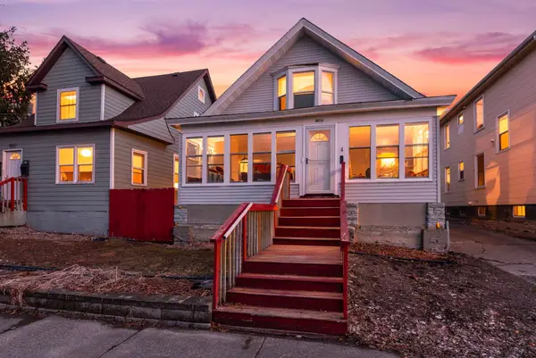 1042 16th Avenue Se, Minneapolis, MN 55414