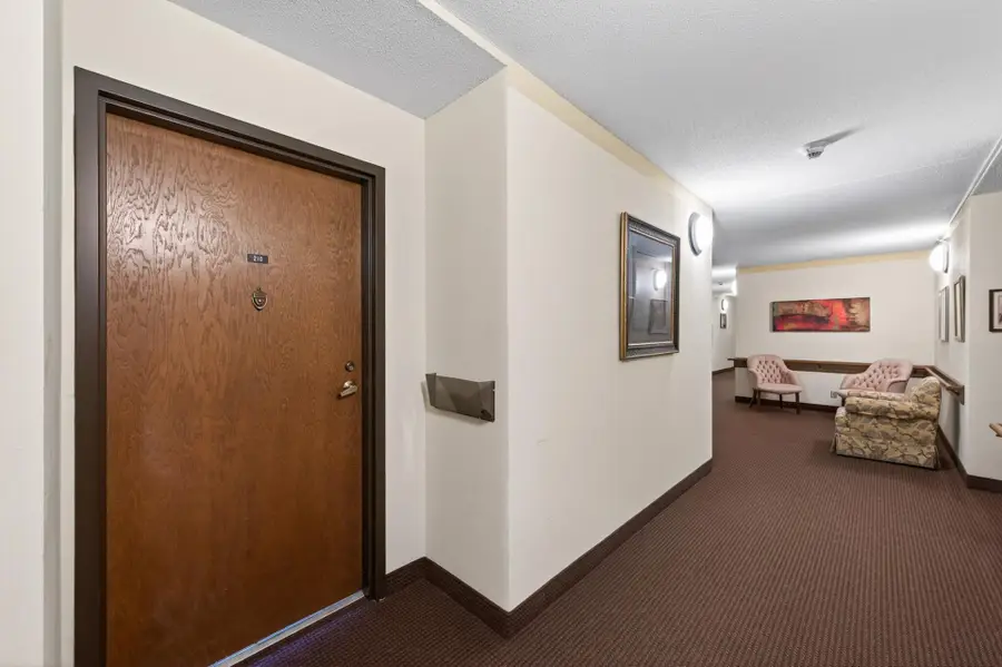 4400 36th Avenue N #210, Robbinsdale, MN 55422 - #3