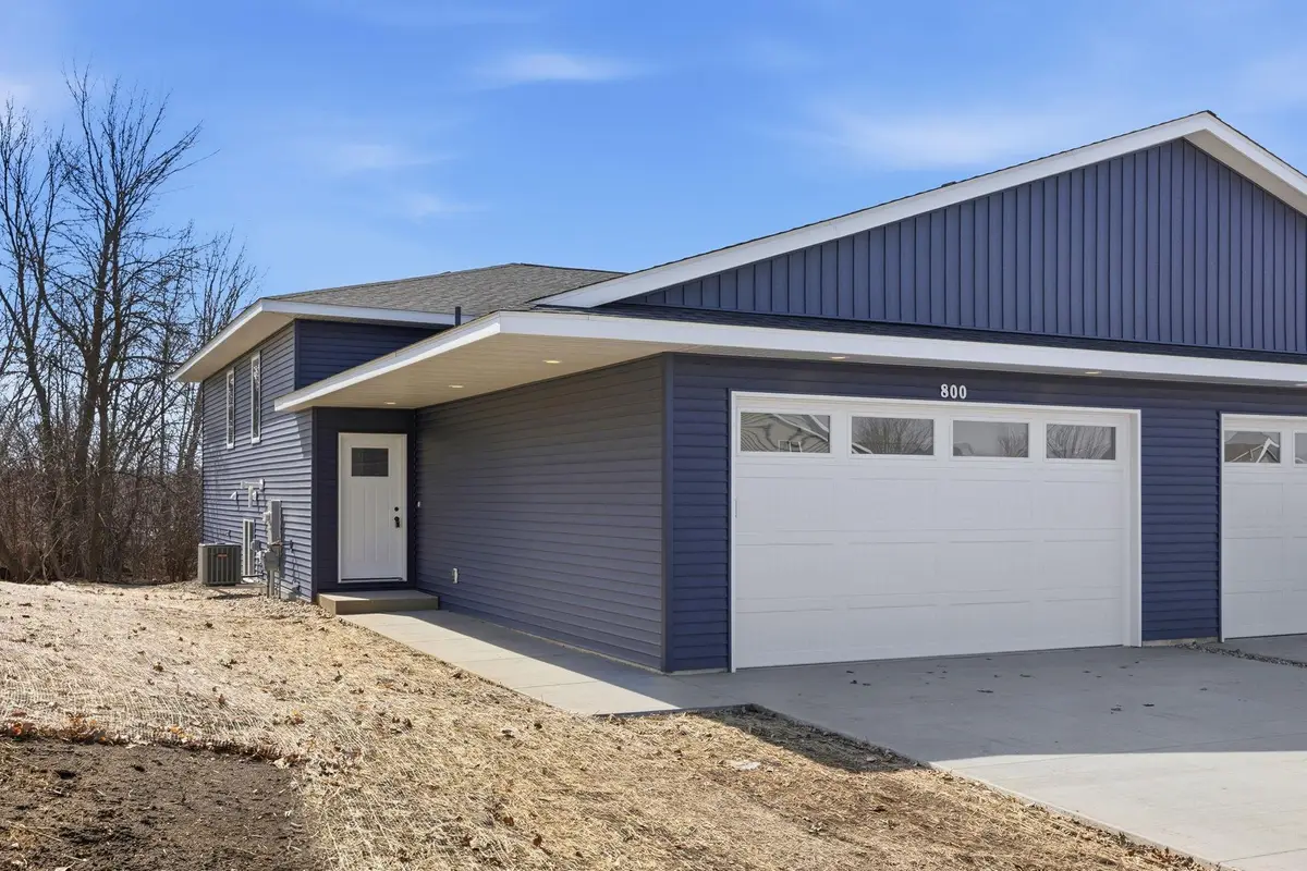 800 Texas Avenue Nw, Hutchinson, MN 55350 - #1