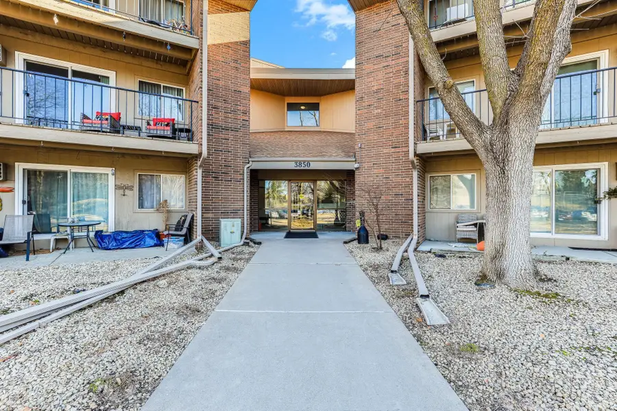 3850 Plymouth Boulevard #323, Minneapolis, MN 55446 - #3