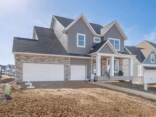 5547 Scenic Loop Run, Chaska, MN 55386