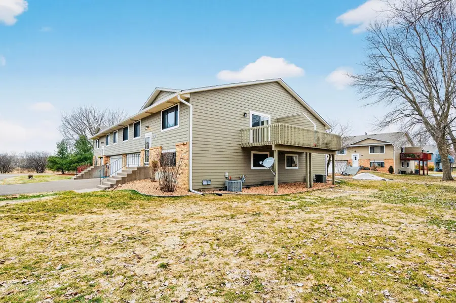 1272 Ferndale Street N, Saint Paul, MN 55119 - #3