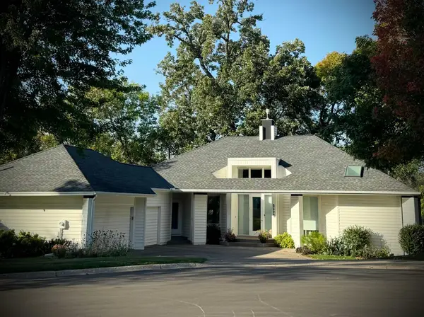 5479 Maple Ridge Court, Minnetonka, MN 55343