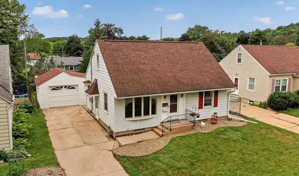 1417 12th Avenue Ne, Rochester, MN 55906