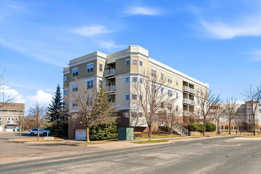 114200 Hundertmark Road #212, Chaska, MN 55318 - #2