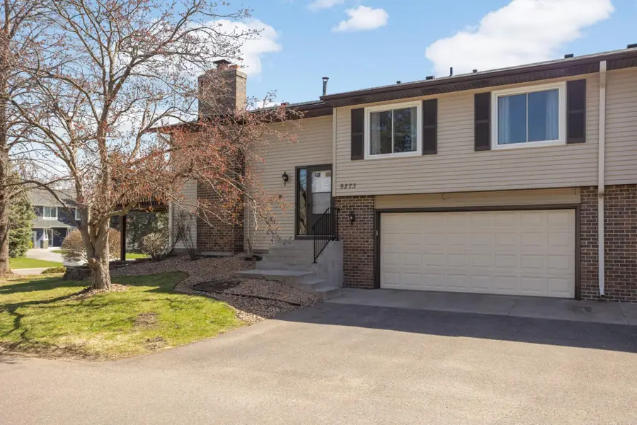 9273 Dartford Road, Woodbury, MN 55125 - #2