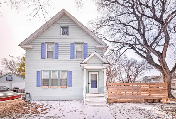 722 9th Avenue N, Fargo, ND 58102